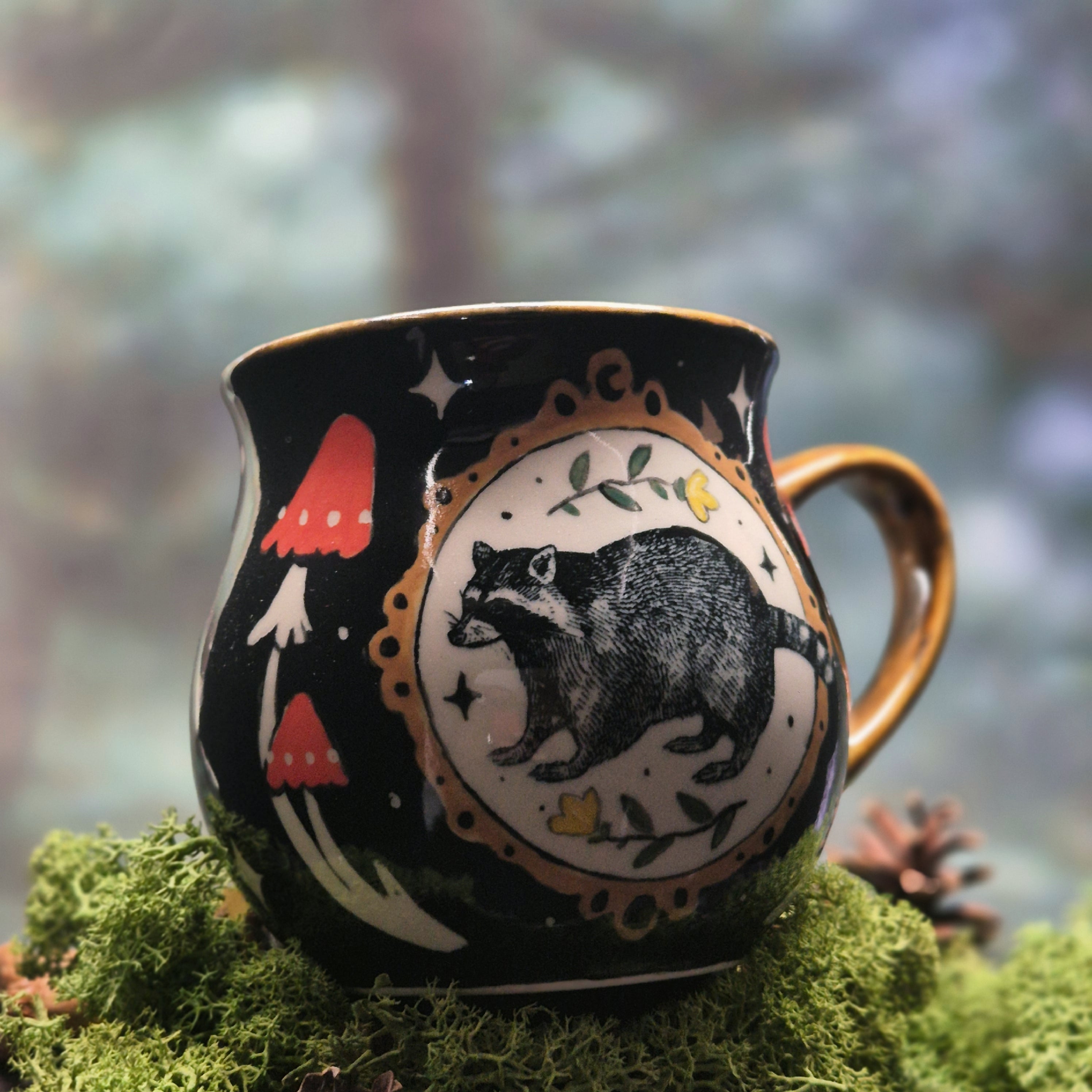 Raccoon and flowers mug 500 ml 🌻
