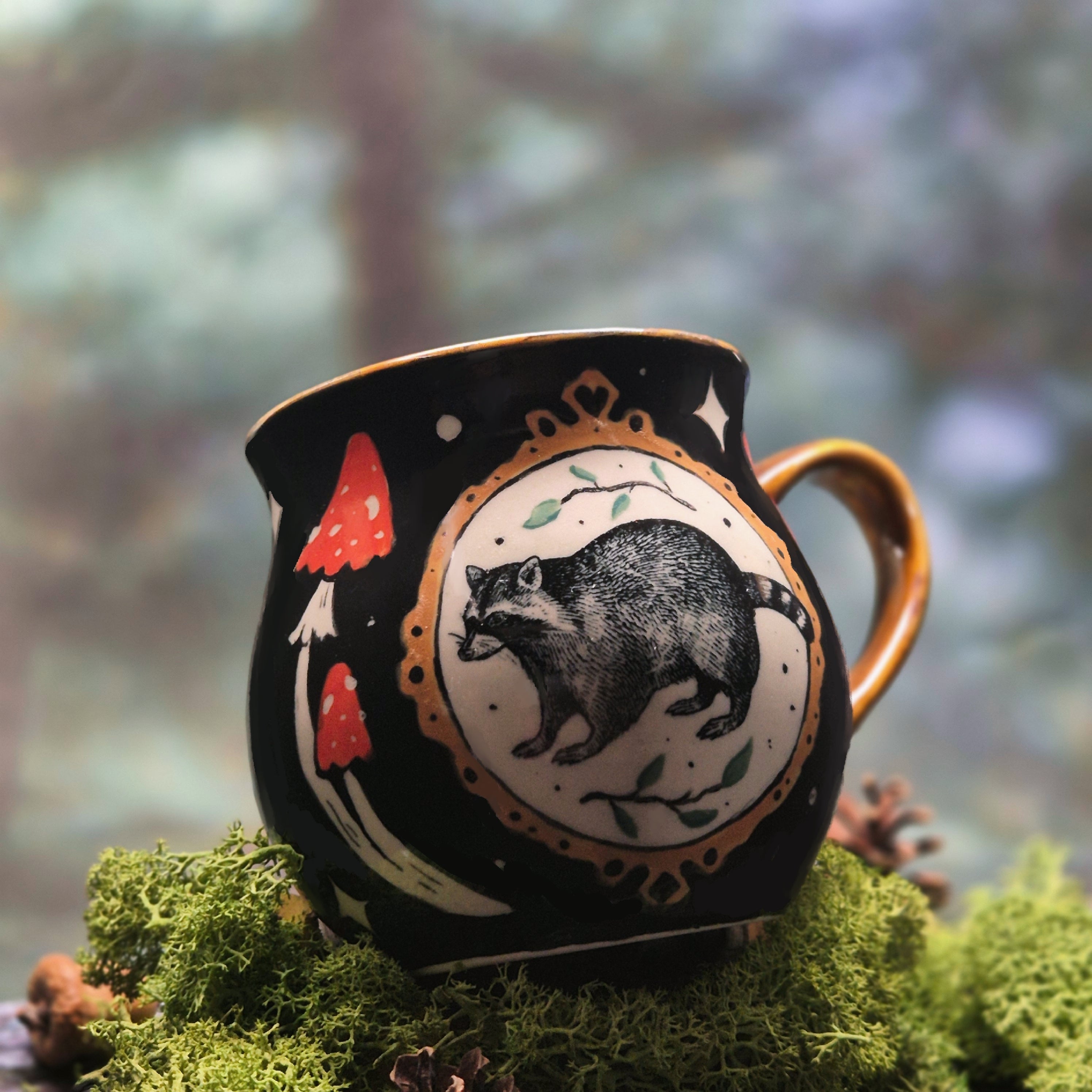 Raccoon and mushrooms mug 500 ml 🍄