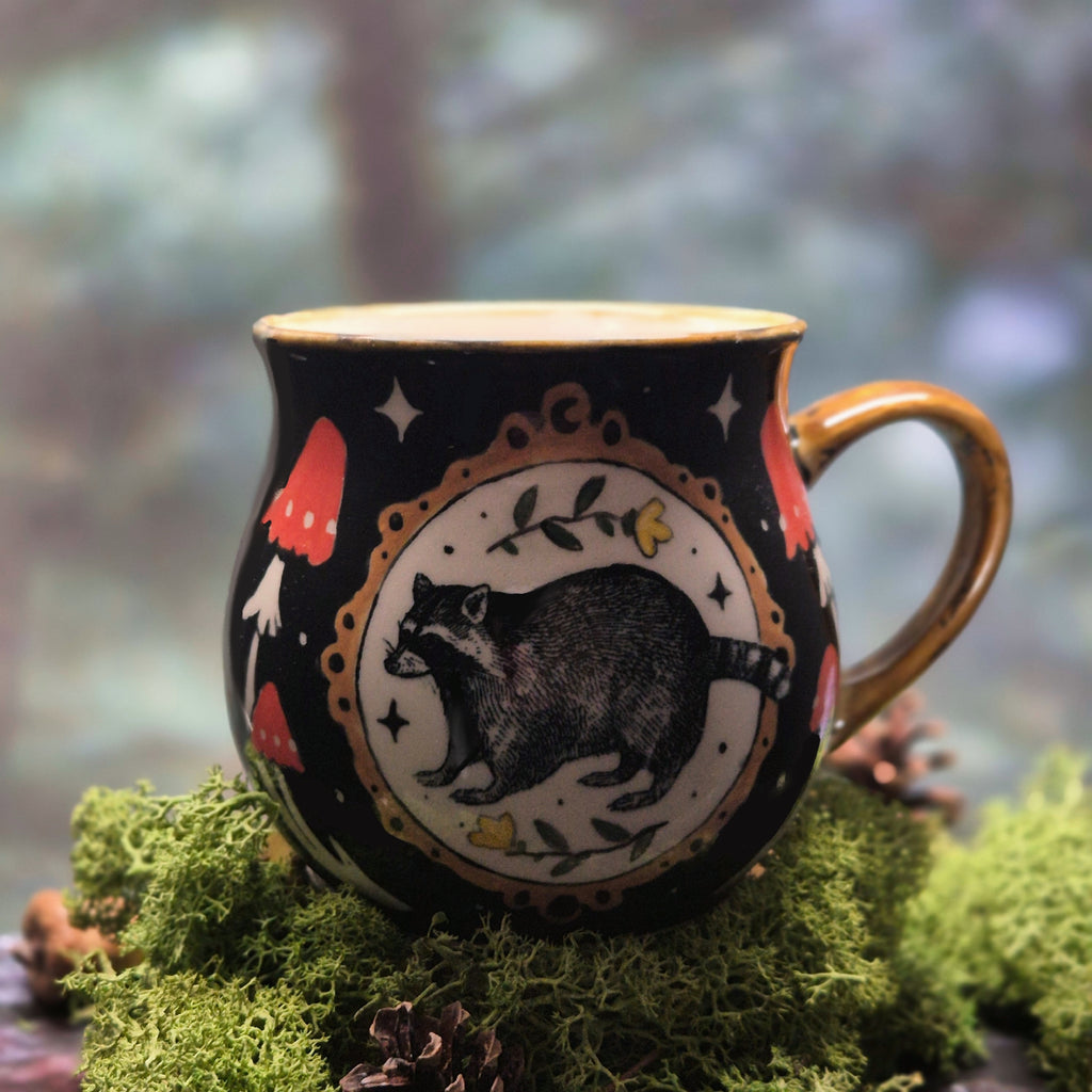 Raccoon and flowers mug 500 ml 🌻