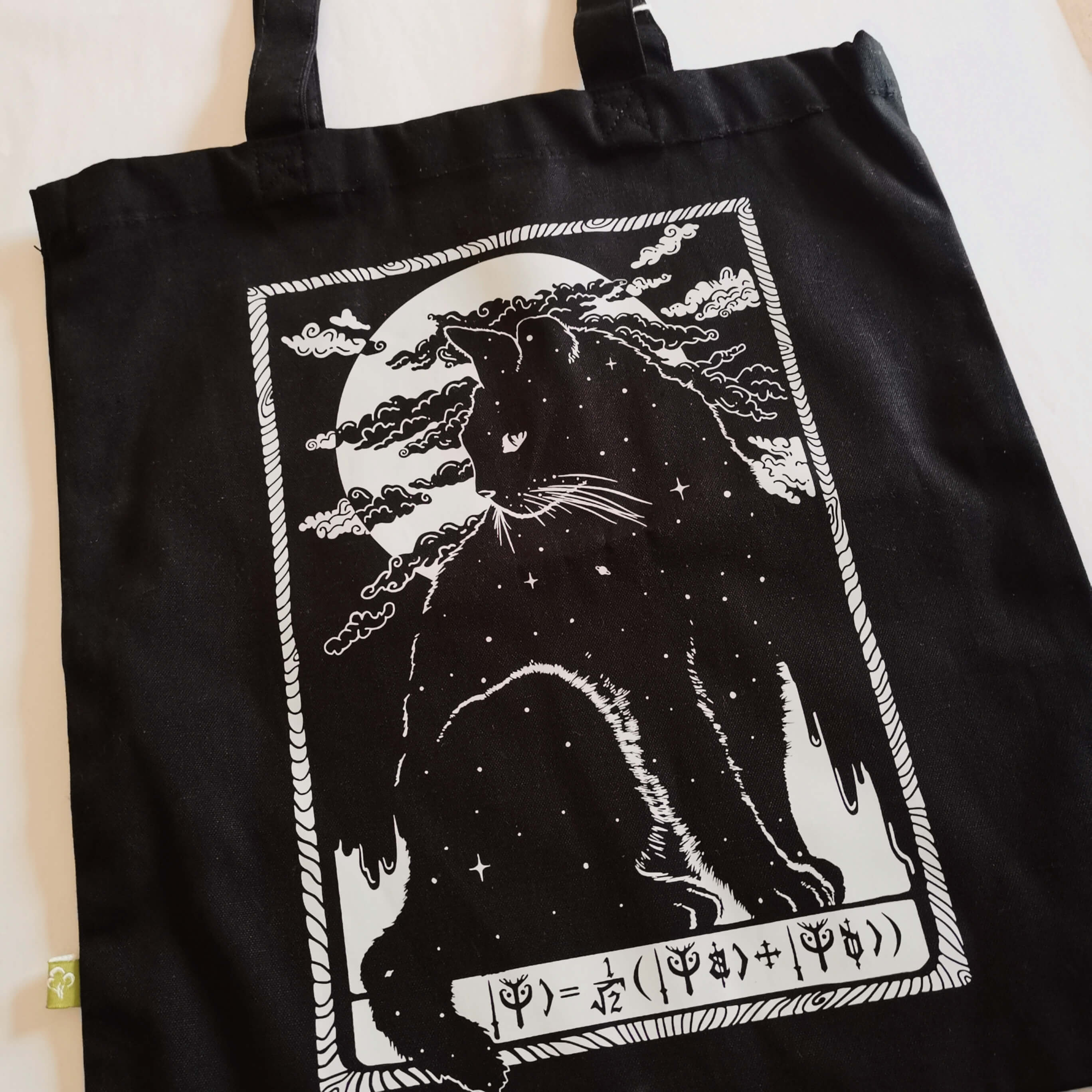 The Schrodinger Cat Tote bag